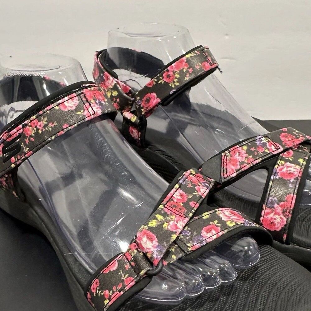 Skechers Womens Go Golf 600 Garden Sandals Size 10 Black Pink Floral Spikeless